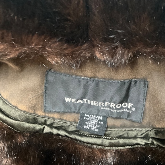 Woman’s lined jacket  with faux fur zip in zip out lining with faux fur collar - Picture 3 of 8